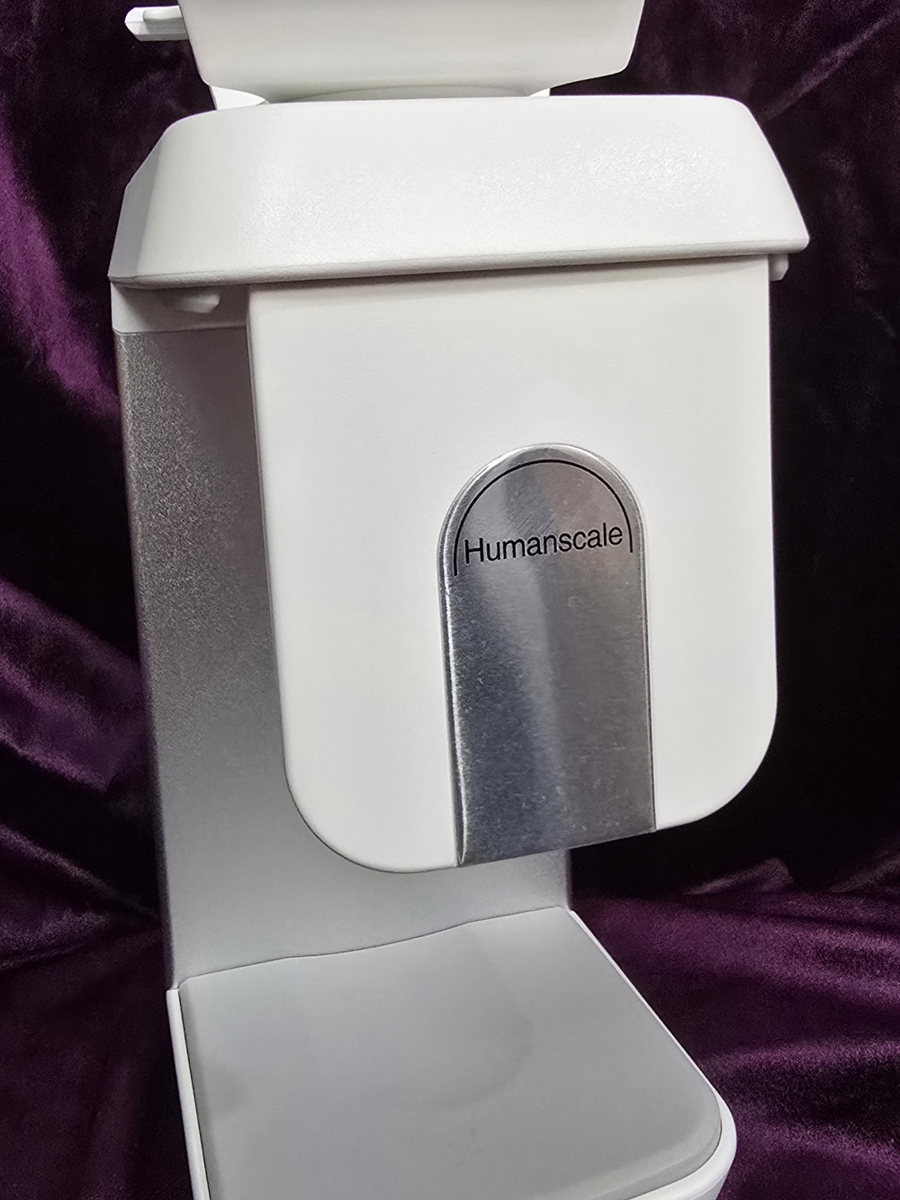 HumanScale 2 Pack BNIB Aluminum/White CPU Holder/Mount Accessory CPU200W